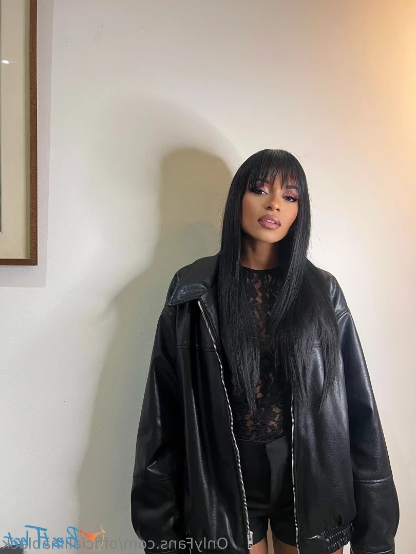 Lina Colombiana [ officiallinablack ] Onlyfans leaked photo 18609864 on Hotleaks.tv