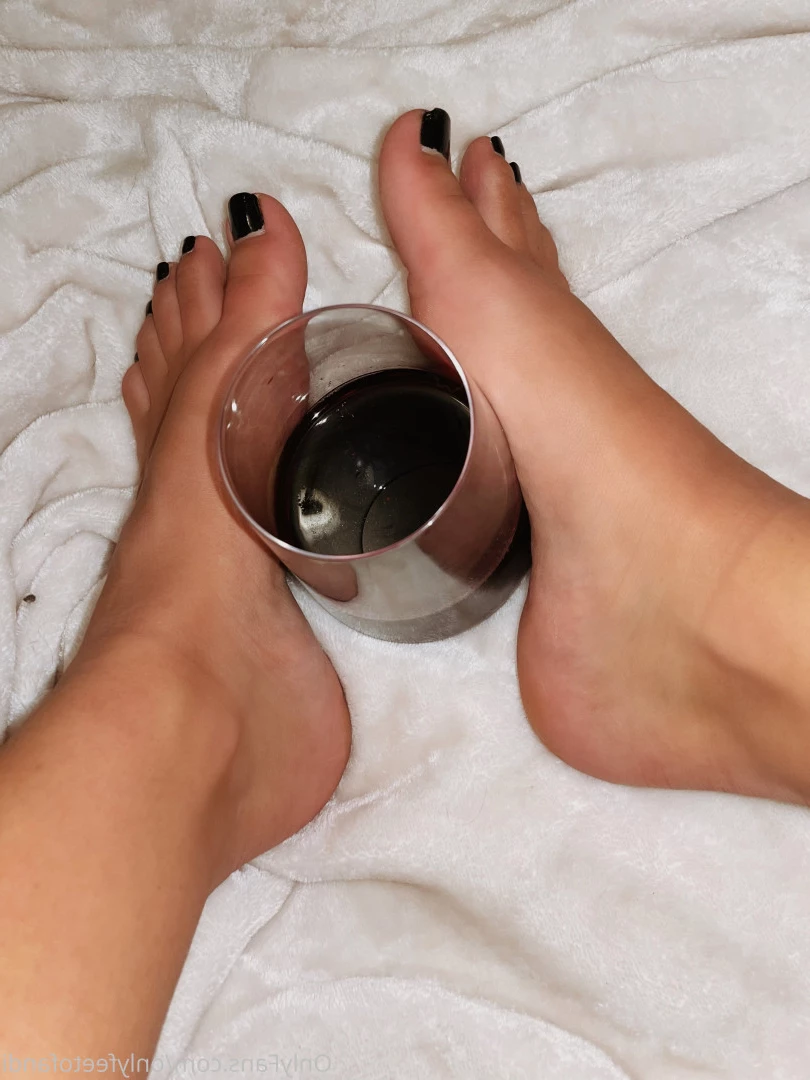 Andi [ onlyfeetofandi ] Onlyfans leaked photo 6985819 on Hotleaks.tv