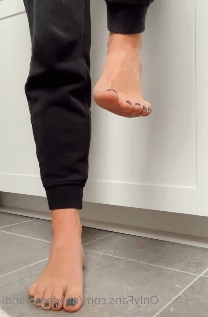 Andi [ onlyfeetofandi ] Onlyfans leaked photo 6986426 on Hotleaks.tv
