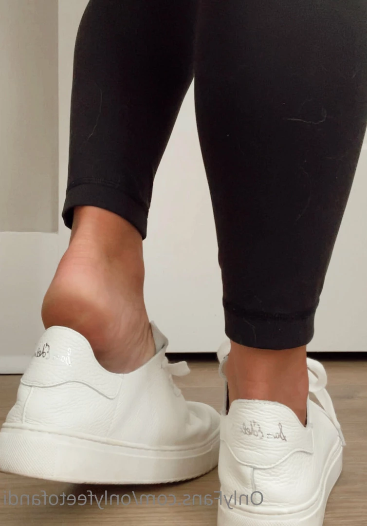 Andi [ onlyfeetofandi ] Onlyfans leaked photo 6990200 on Hotleaks.tv