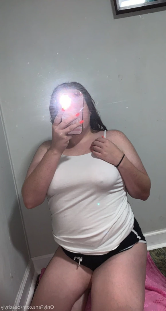 Aly☺️ [ peachyly ] Onlyfans leaked photo 7305447 on Hotleaks.tv