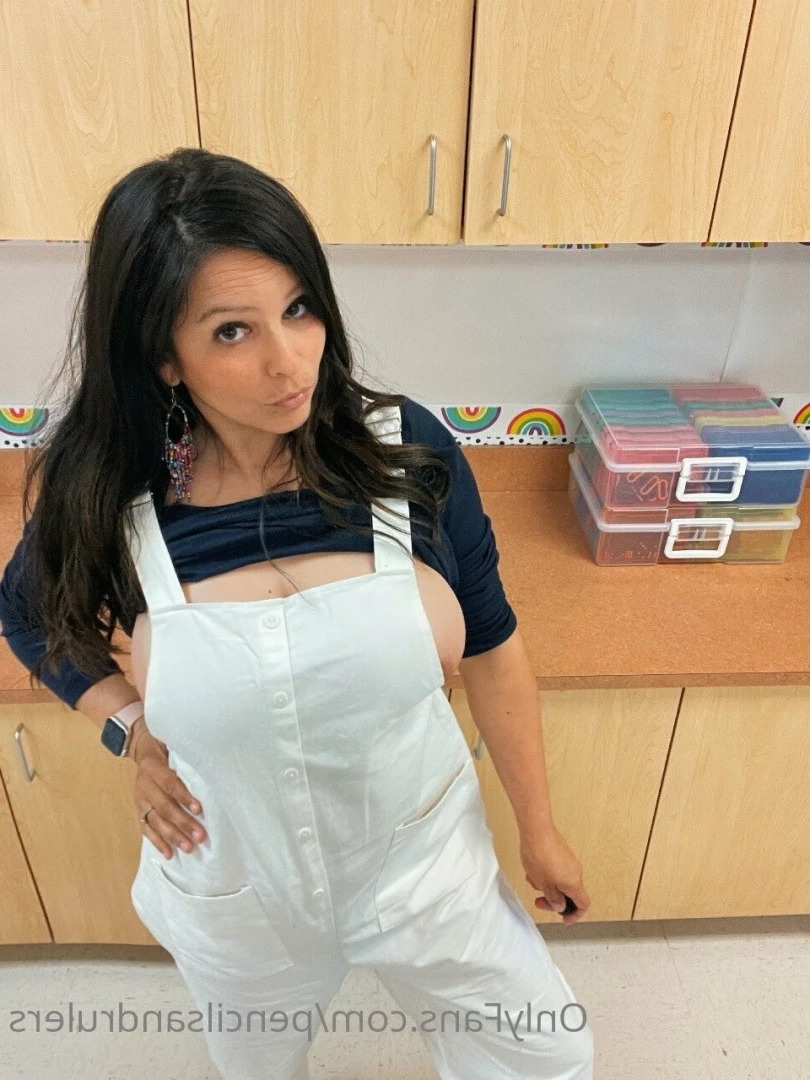 Debbie Martinez [ pencilsandrulers ] Onlyfans leaked photo 7335478 on Hotleaks.tv