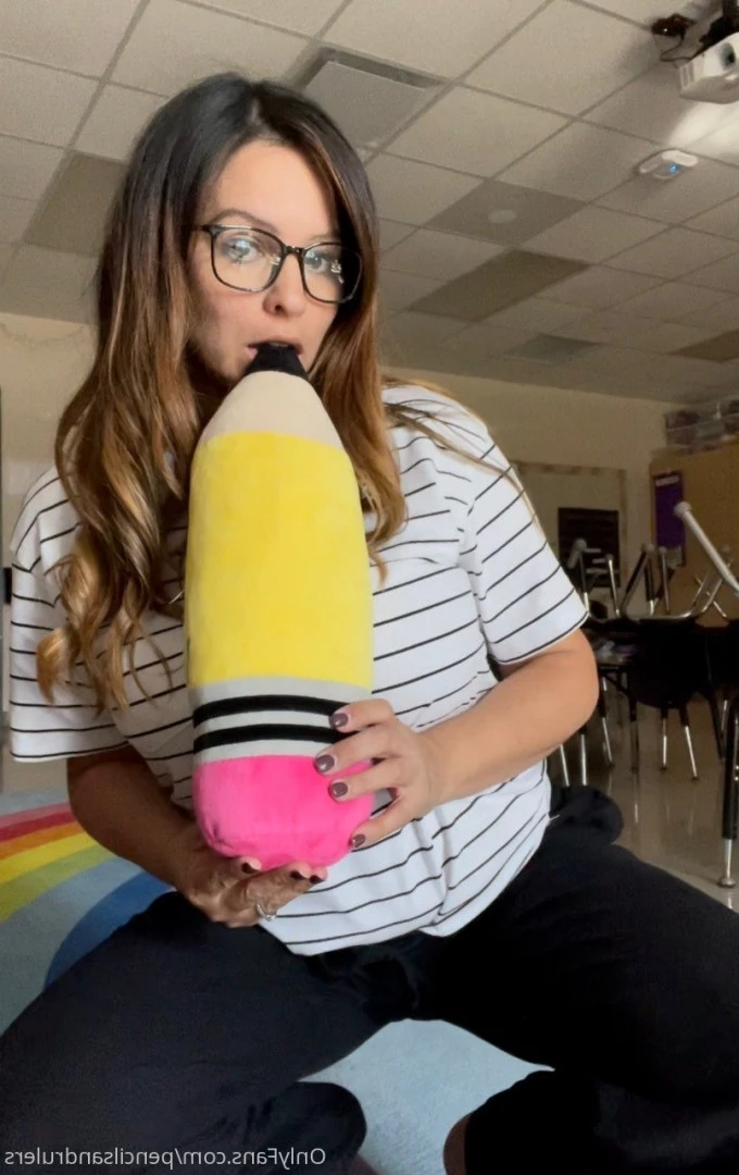 Debbie Martinez [ pencilsandrulers ] Onlyfans leaked photo 7335653 on Hotleaks.tv