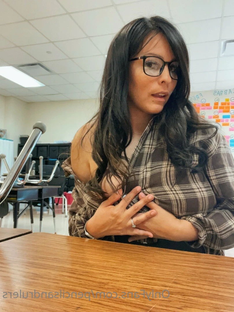 Debbie Martinez [ pencilsandrulers ] Onlyfans leaked photo 7337533 on Hotleaks.tv