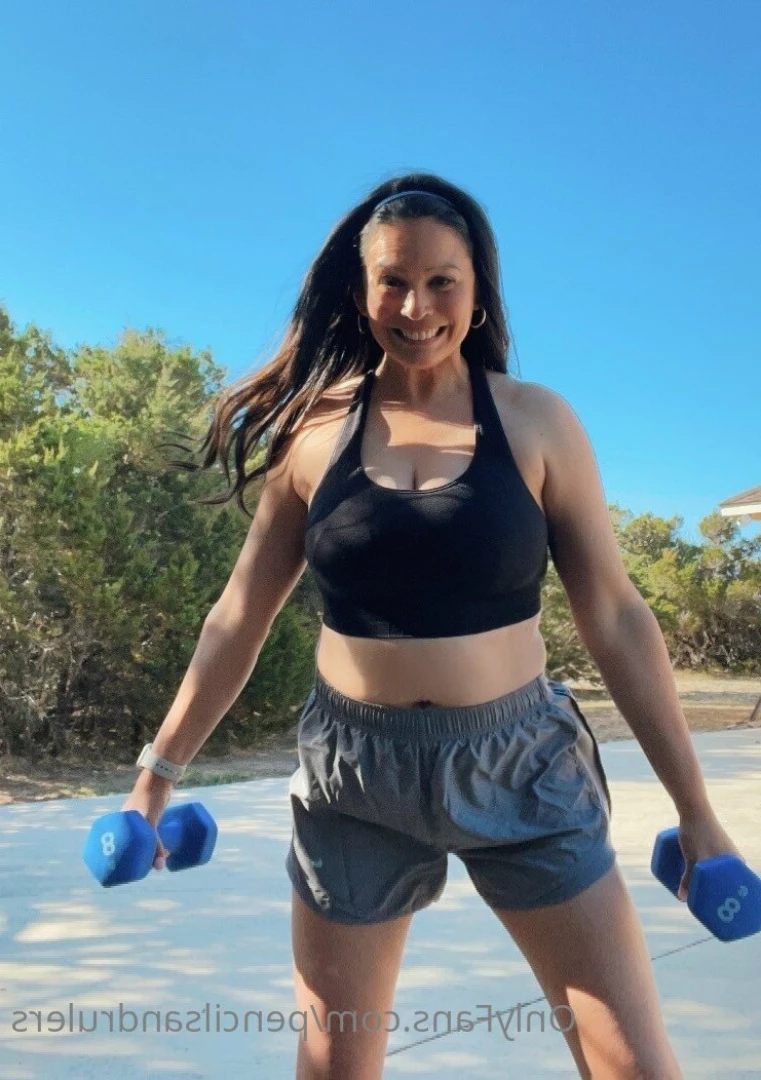 Debbie Martinez [ pencilsandrulers ] Onlyfans leaked photo 7339359 on Hotleaks.tv
