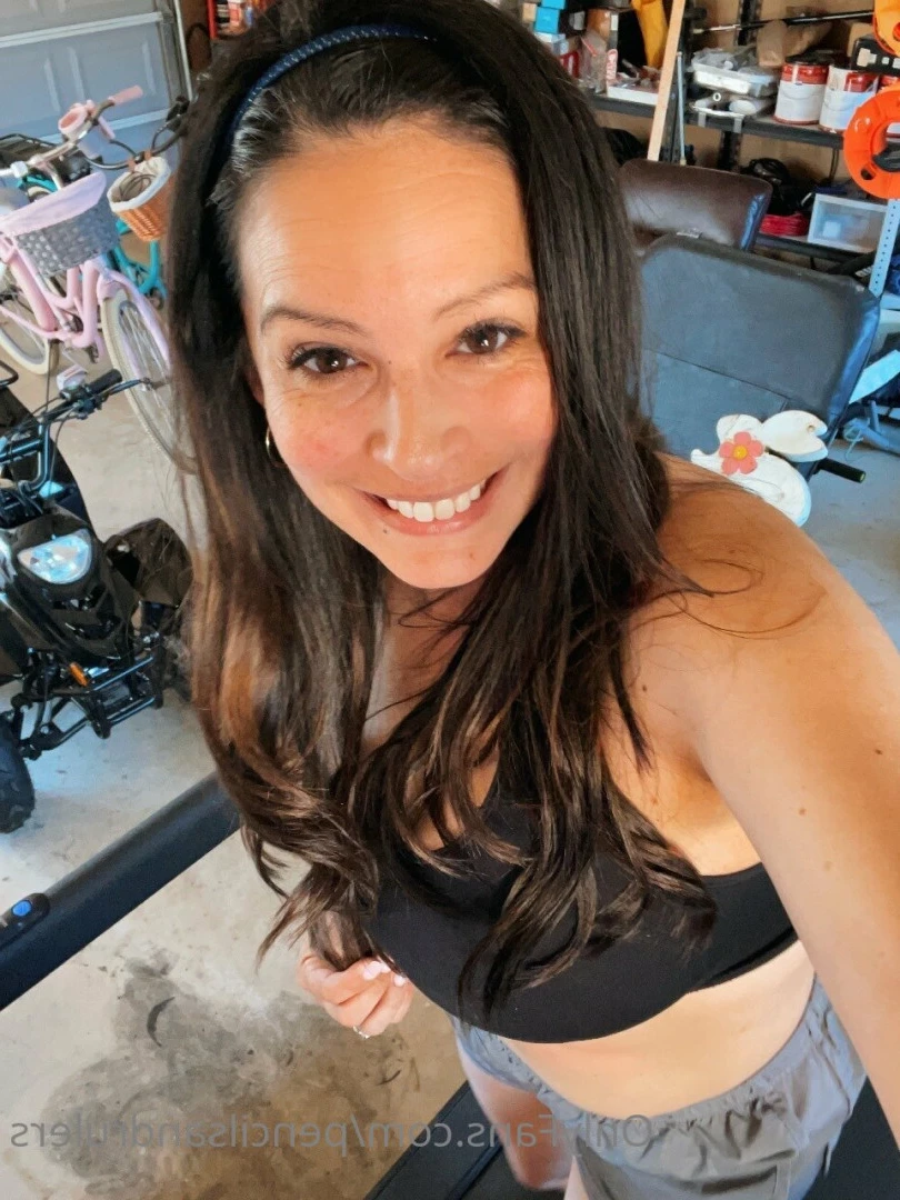 Debbie Martinez [ pencilsandrulers ] Onlyfans leaked photo 7339770 on Hotleaks.tv