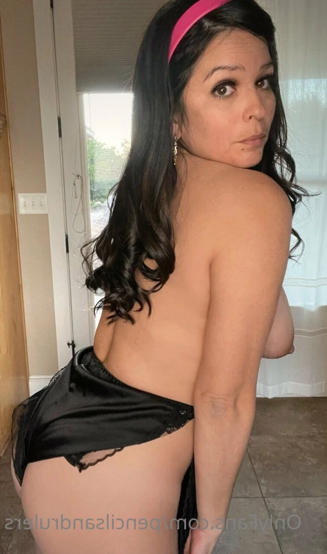 Debbie Martinez [ pencilsandrulers ] Onlyfans leaked photo 7342905 on Hotleaks.tv