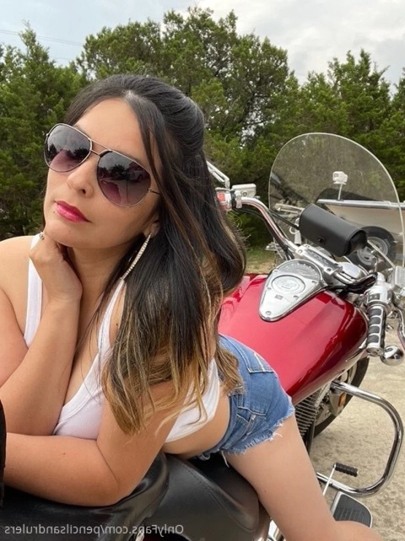Debbie Martinez [ pencilsandrulers ] Onlyfans leaked photo 7344362 on Hotleaks.tv