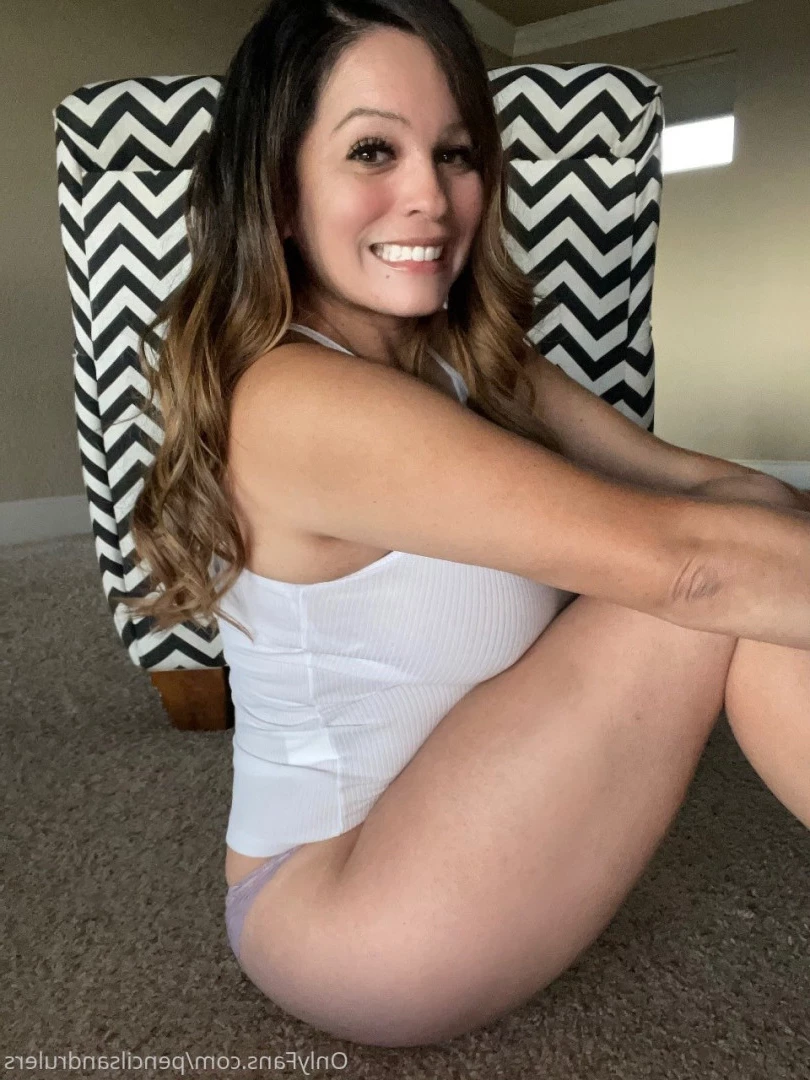 Debbie Martinez [ pencilsandrulers ] Onlyfans leaked photo 7344937 on Hotleaks.tv