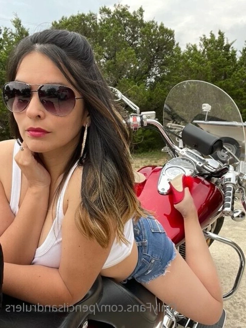 Debbie Martinez [ pencilsandrulers ] Onlyfans leaked photo 7345613 on Hotleaks.tv