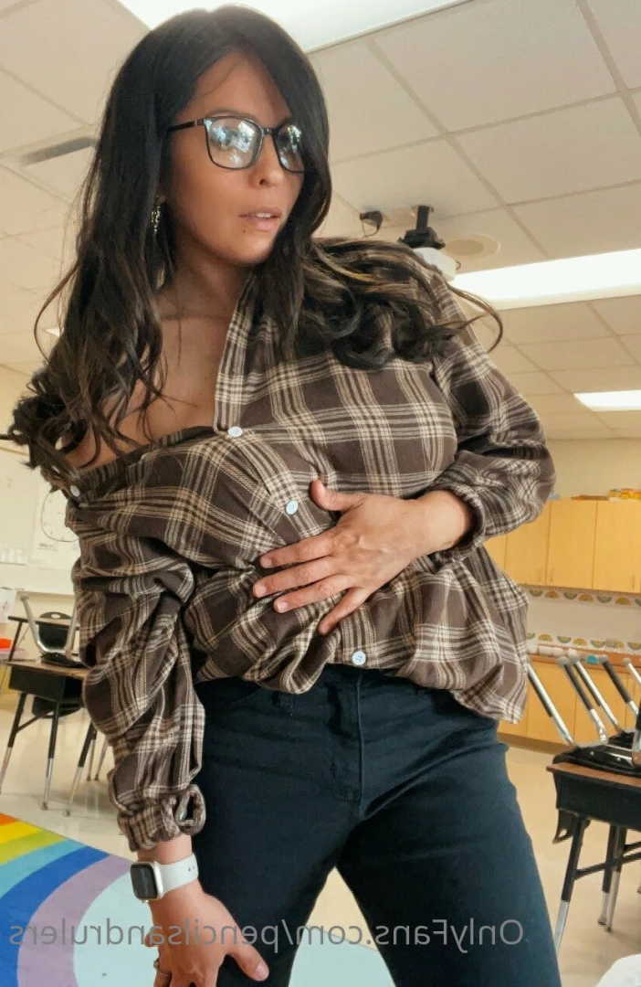 Debbie Martinez [ pencilsandrulers ] Onlyfans leaked photo 7348574 on Hotleaks.tv