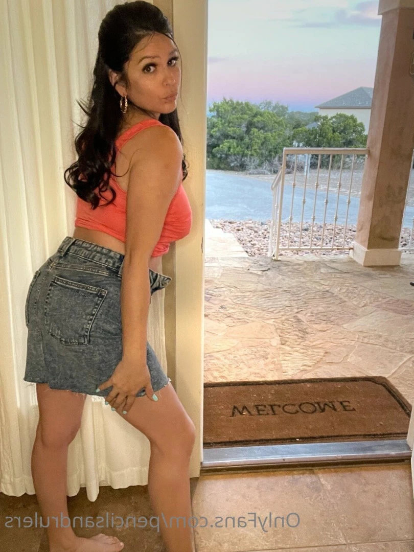 Debbie Martinez [ pencilsandrulers ] Onlyfans leaked photo 7348851 on Hotleaks.tv