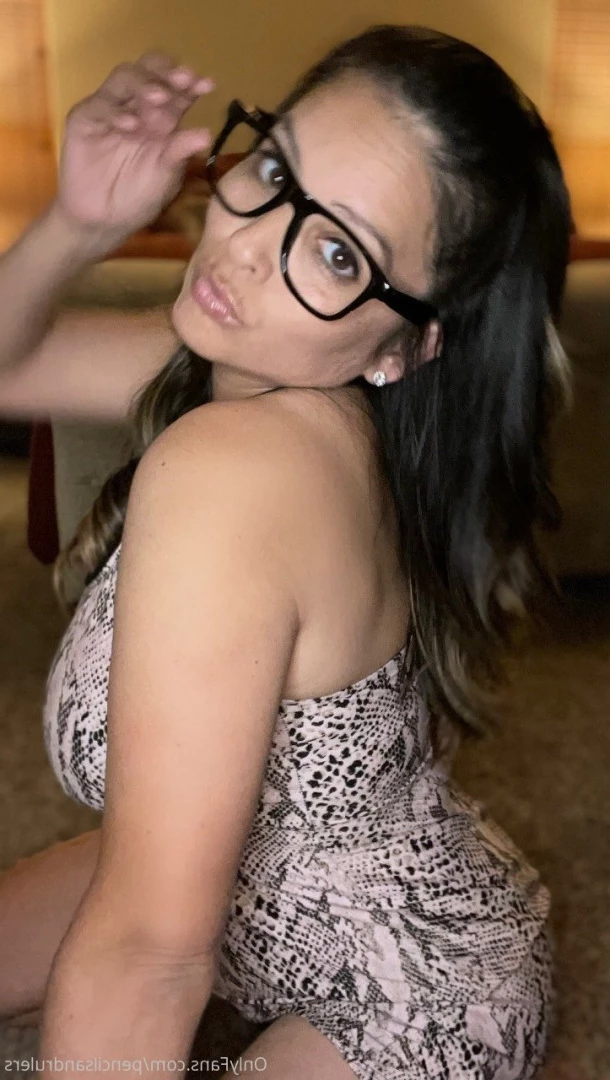 Debbie Martinez [ pencilsandrulers ] Onlyfans leaked photo 7348990 on Hotleaks.tv