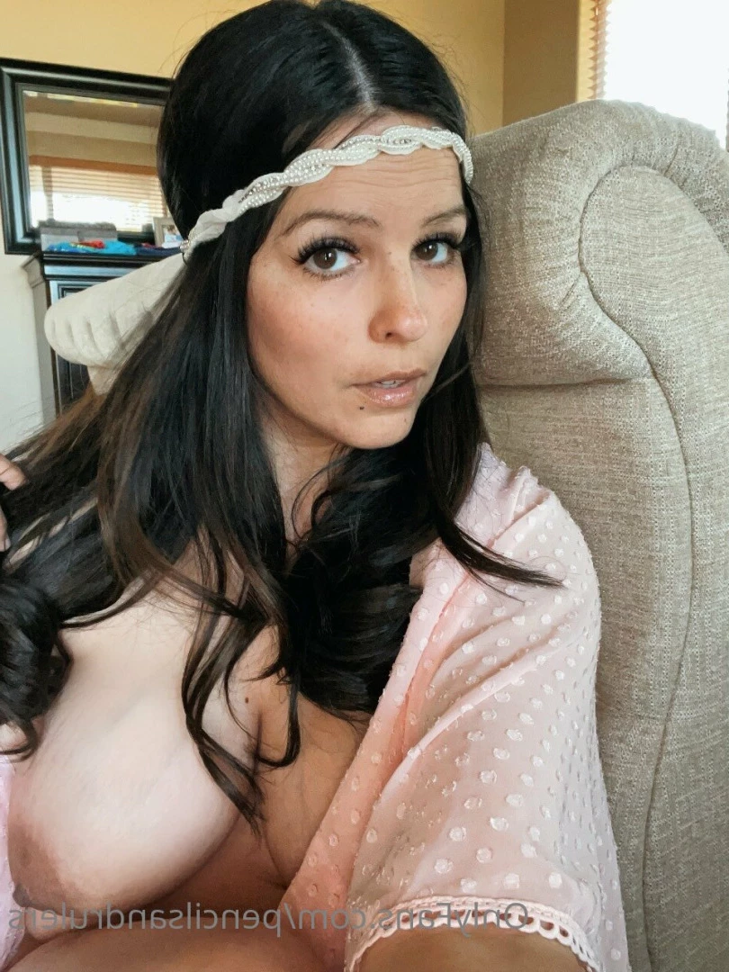 Debbie Martinez [ pencilsandrulers ] Onlyfans leaked photo 7350419 on Hotleaks.tv