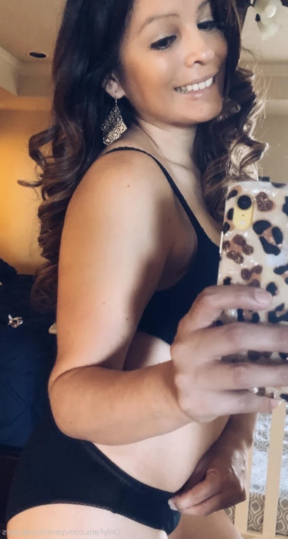 Debbie Martinez [ pencilsandrulers ] Onlyfans leaked photo 7350474 on Hotleaks.tv
