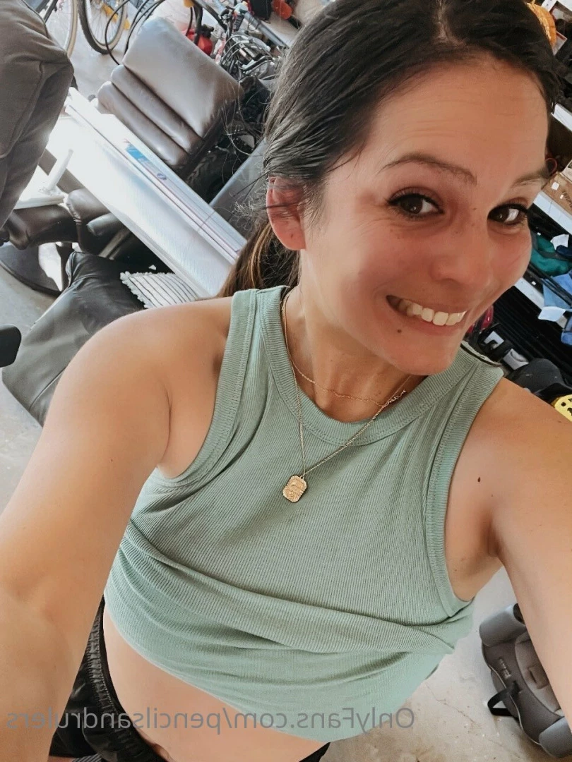 Debbie Martinez [ pencilsandrulers ] Onlyfans leaked photo 7350742 on Hotleaks.tv