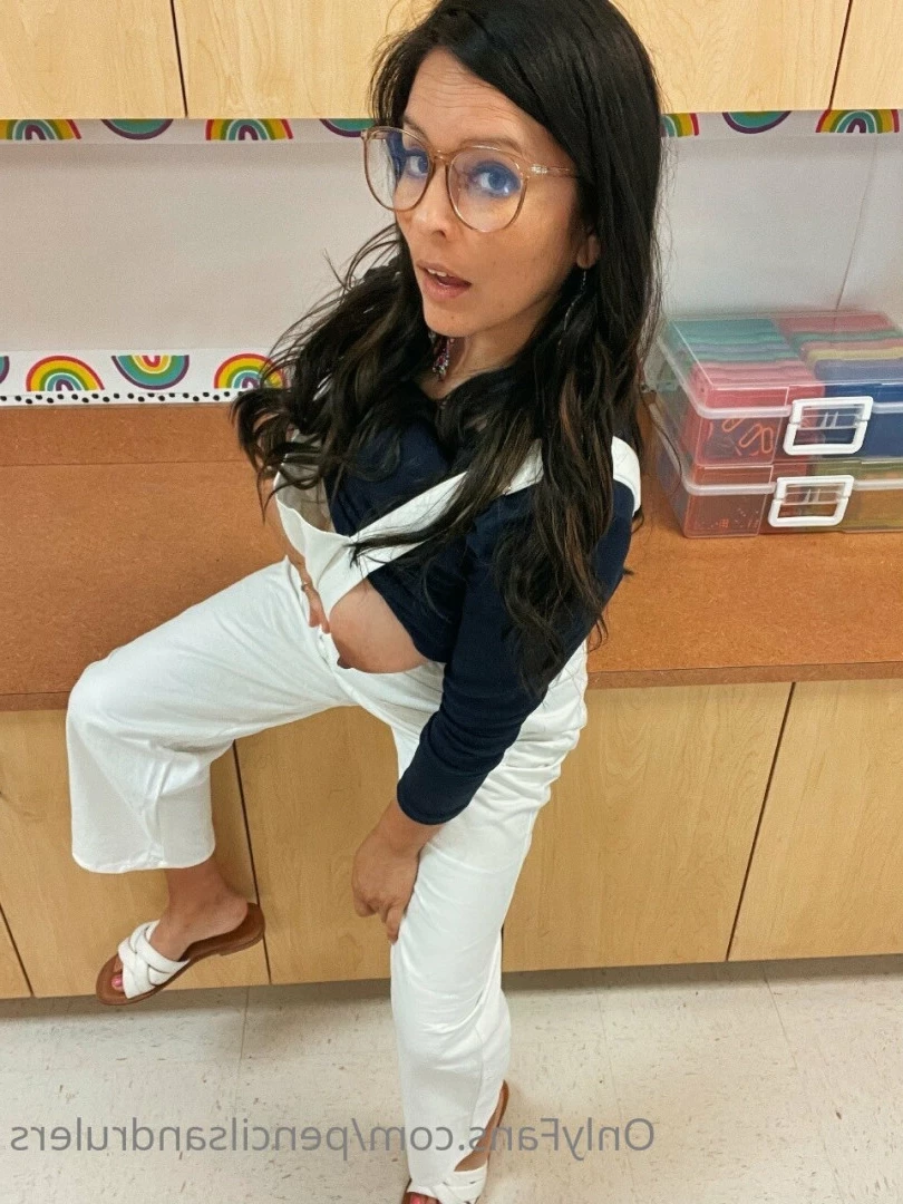 Debbie Martinez [ pencilsandrulers ] Onlyfans leaked photo 7353195 on Hotleaks.tv