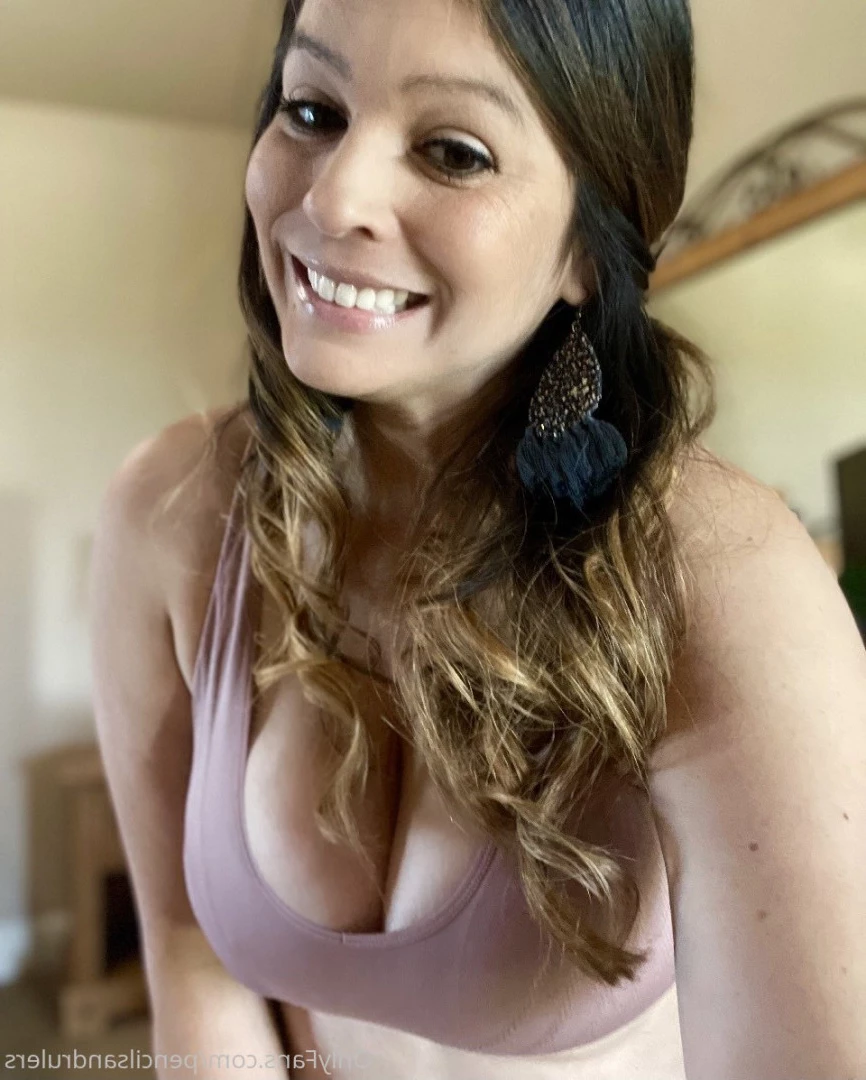 Debbie Martinez [ pencilsandrulers ] Onlyfans leaked photo 7353909 on Hotleaks.tv