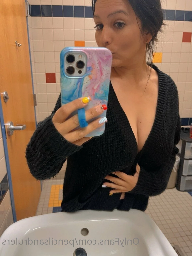 Debbie Martinez [ pencilsandrulers ] Onlyfans leaked photo 7356487 on Hotleaks.tv