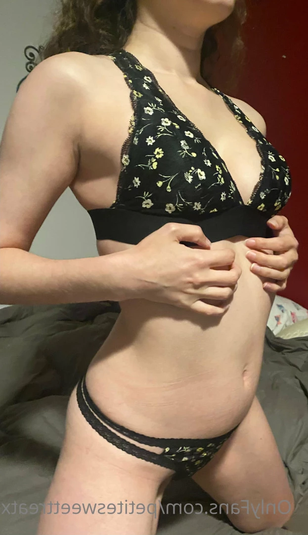 Sweet [ petitesweettreatx ] Onlyfans leaked photo 6664188 on Hotleaks.tv