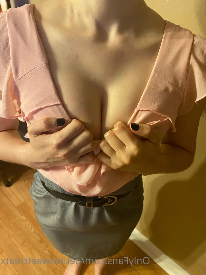 Sweet [ petitesweettreatx ] Onlyfans leaked photo 6666351 on Hotleaks.tv
