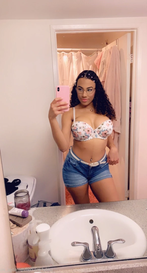 pinklipz [ pinklipz_xo ] Onlyfans leaked photo 7201499 on Hotleaks.tv