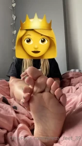 Goddess Vanessa [ pretty_feet_39 ] Onlyfans leaked video 7034091 on Hotleaks.tv