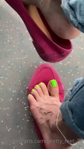 Goddess Vanessa [ pretty_feet_39 ] Onlyfans leaked video 7034594 on Hotleaks.tv