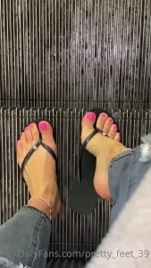 Goddess Vanessa [ pretty_feet_39 ] Onlyfans leaked video 7035062 on Hotleaks.tv