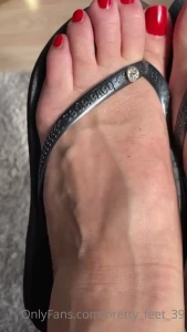 Goddess Vanessa [ pretty_feet_39 ] Onlyfans leaked video 7035353 on Hotleaks.tv