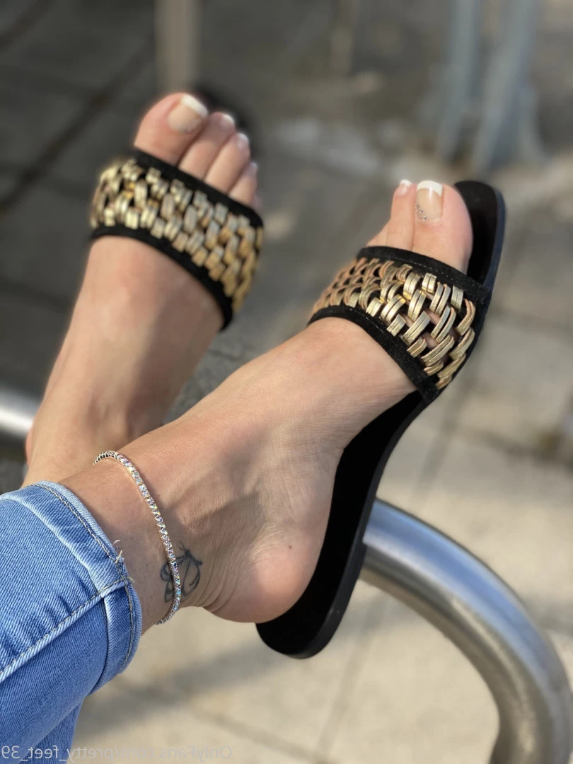 Goddess Vanessa [ pretty_feet_39 ] Onlyfans leaked photo 7166380 on Hotleaks.tv