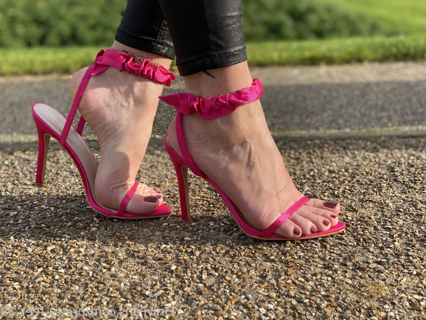 Goddess Vanessa [ pretty_feet_39 ] Onlyfans leaked photo 7167189 on Hotleaks.tv