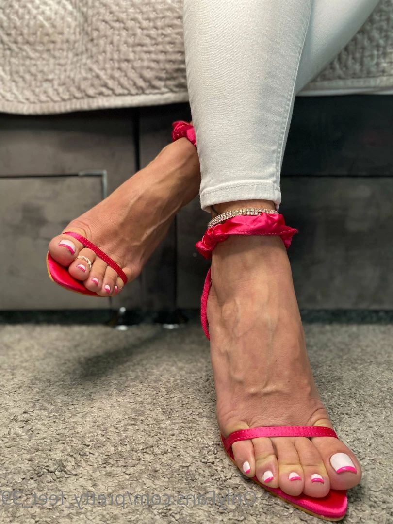 Goddess Vanessa [ pretty_feet_39 ] Onlyfans leaked photo 7167883 on Hotleaks.tv
