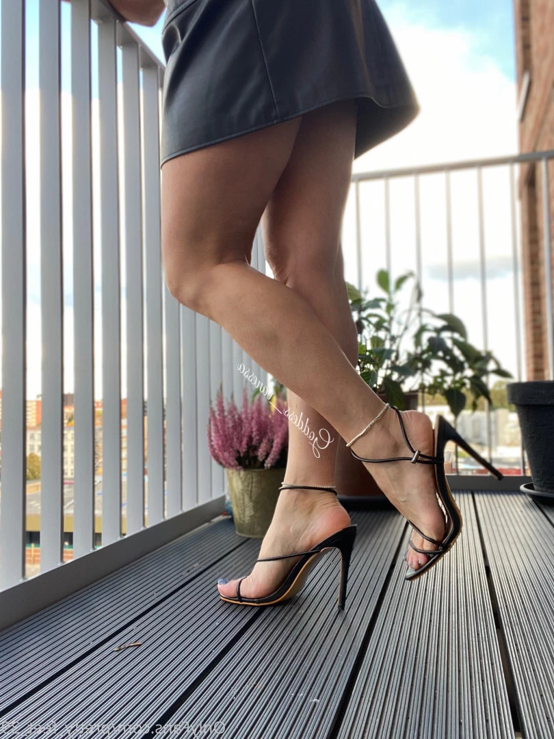 Goddess Vanessa [ pretty_feet_39 ] Onlyfans leaked photo 7168229 on Hotleaks.tv
