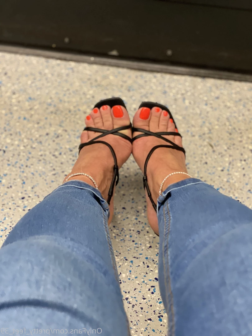 Goddess Vanessa [ pretty_feet_39 ] Onlyfans leaked photo 7169086 on Hotleaks.tv