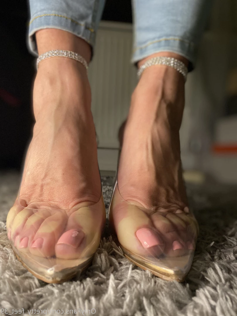 Goddess Vanessa [ pretty_feet_39 ] Onlyfans leaked photo 7170760 on Hotleaks.tv