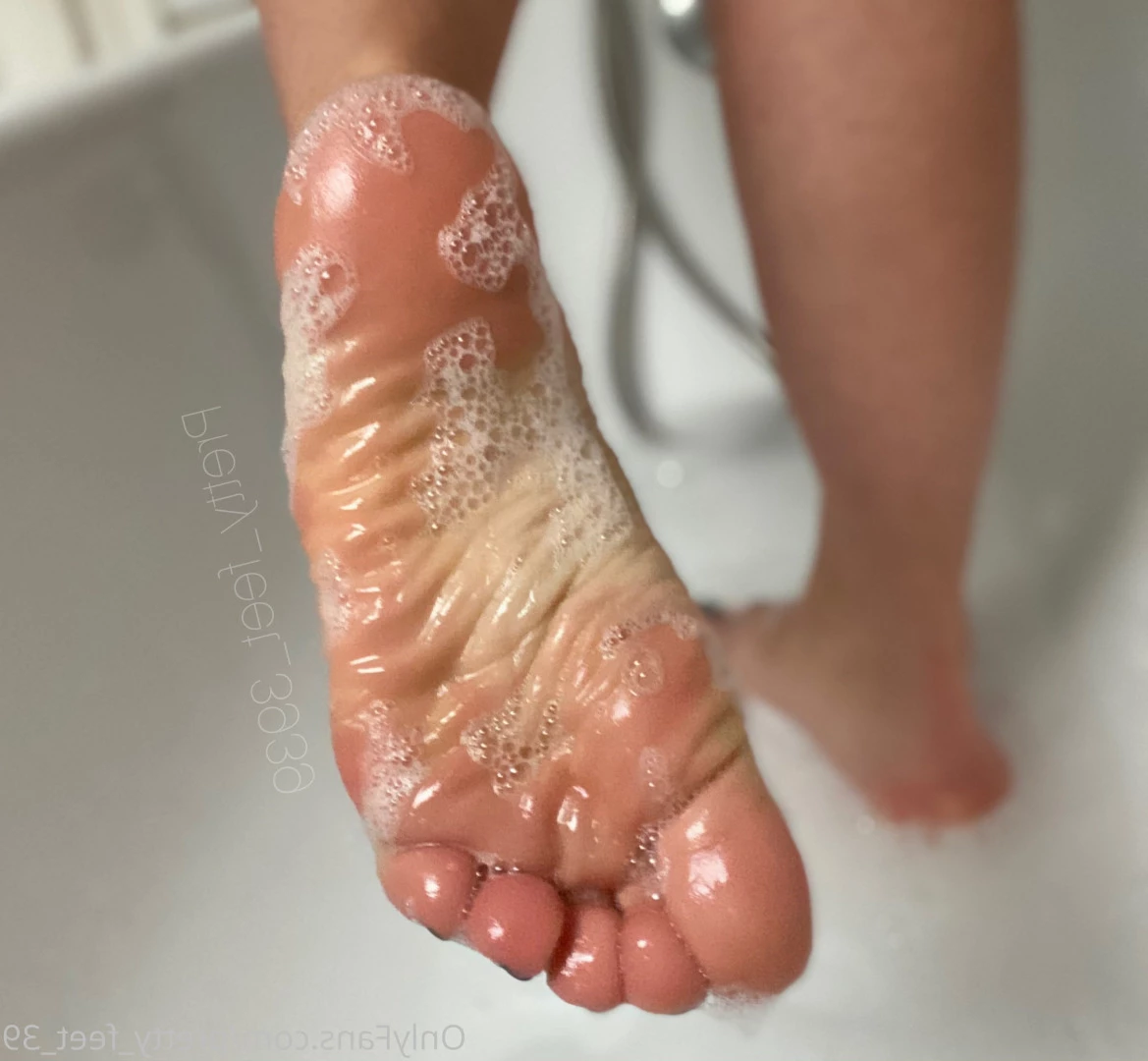 Goddess Vanessa [ pretty_feet_39 ] Onlyfans leaked photo 7170993 on Hotleaks.tv