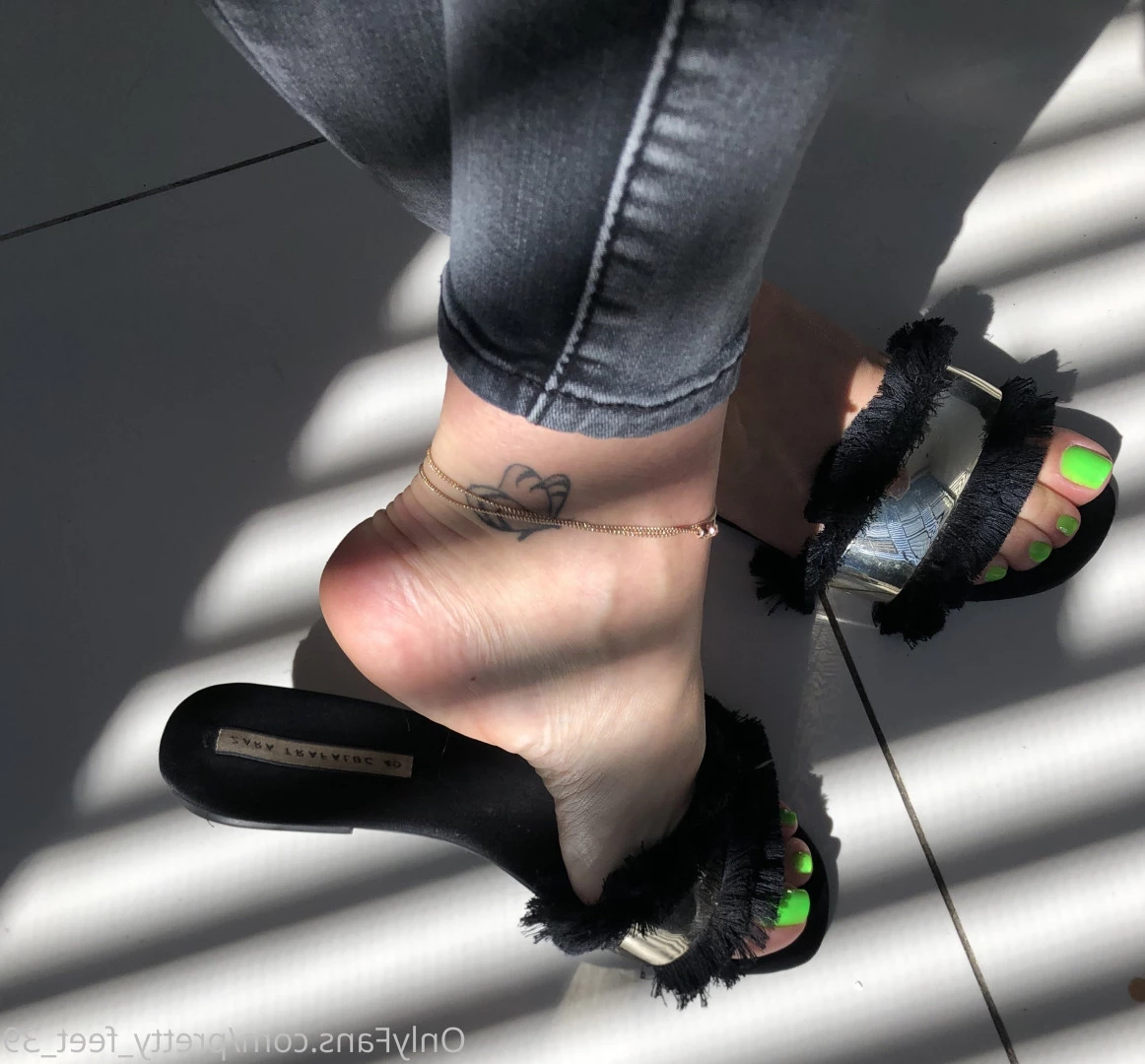 Goddess Vanessa [ pretty_feet_39 ] Onlyfans leaked photo 7171335 on Hotleaks.tv