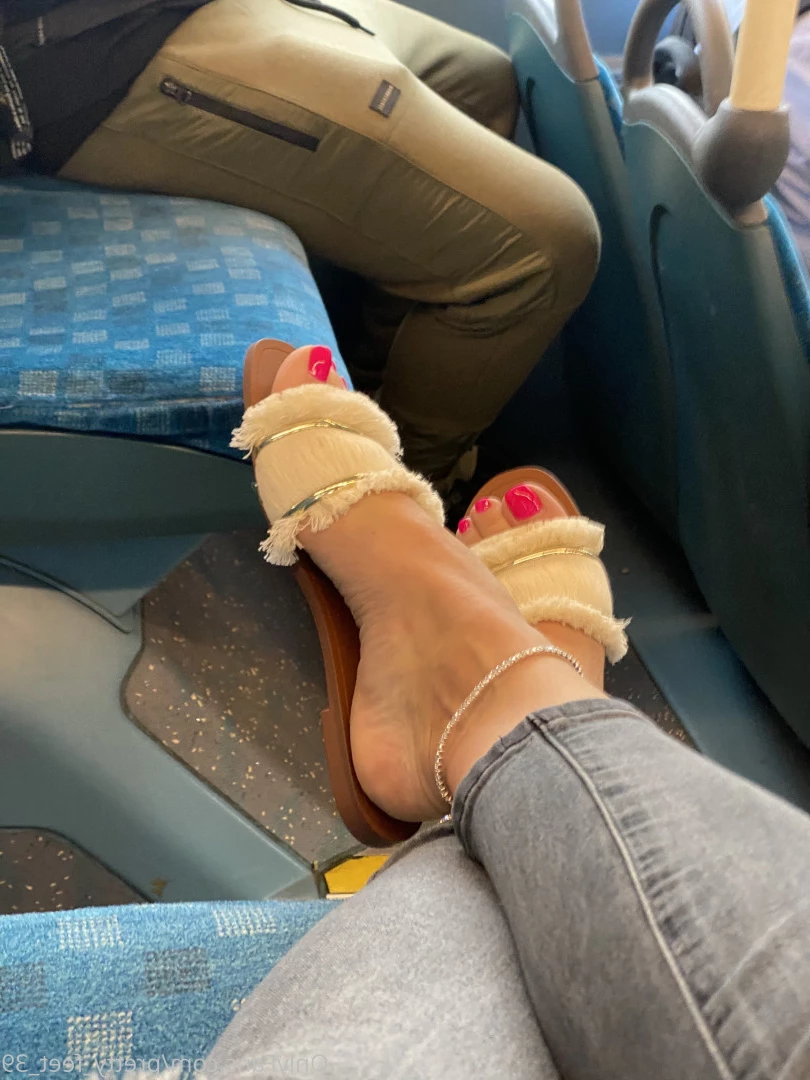Goddess Vanessa [ pretty_feet_39 ] Onlyfans leaked photo 7172402 on Hotleaks.tv