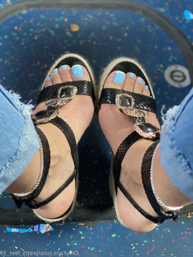 Goddess Vanessa [ pretty_feet_39 ] Onlyfans leaked photo 7173018 on Hotleaks.tv
