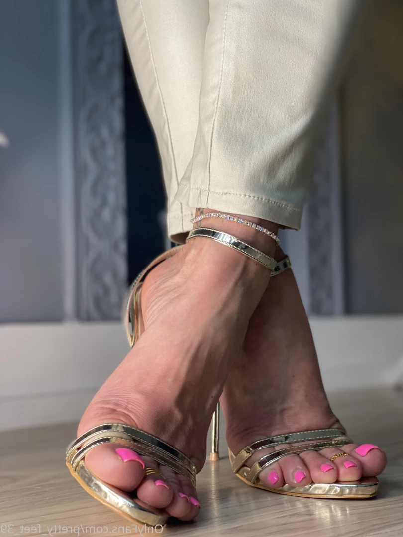 Goddess Vanessa [ pretty_feet_39 ] Onlyfans leaked photo 7173161 on Hotleaks.tv