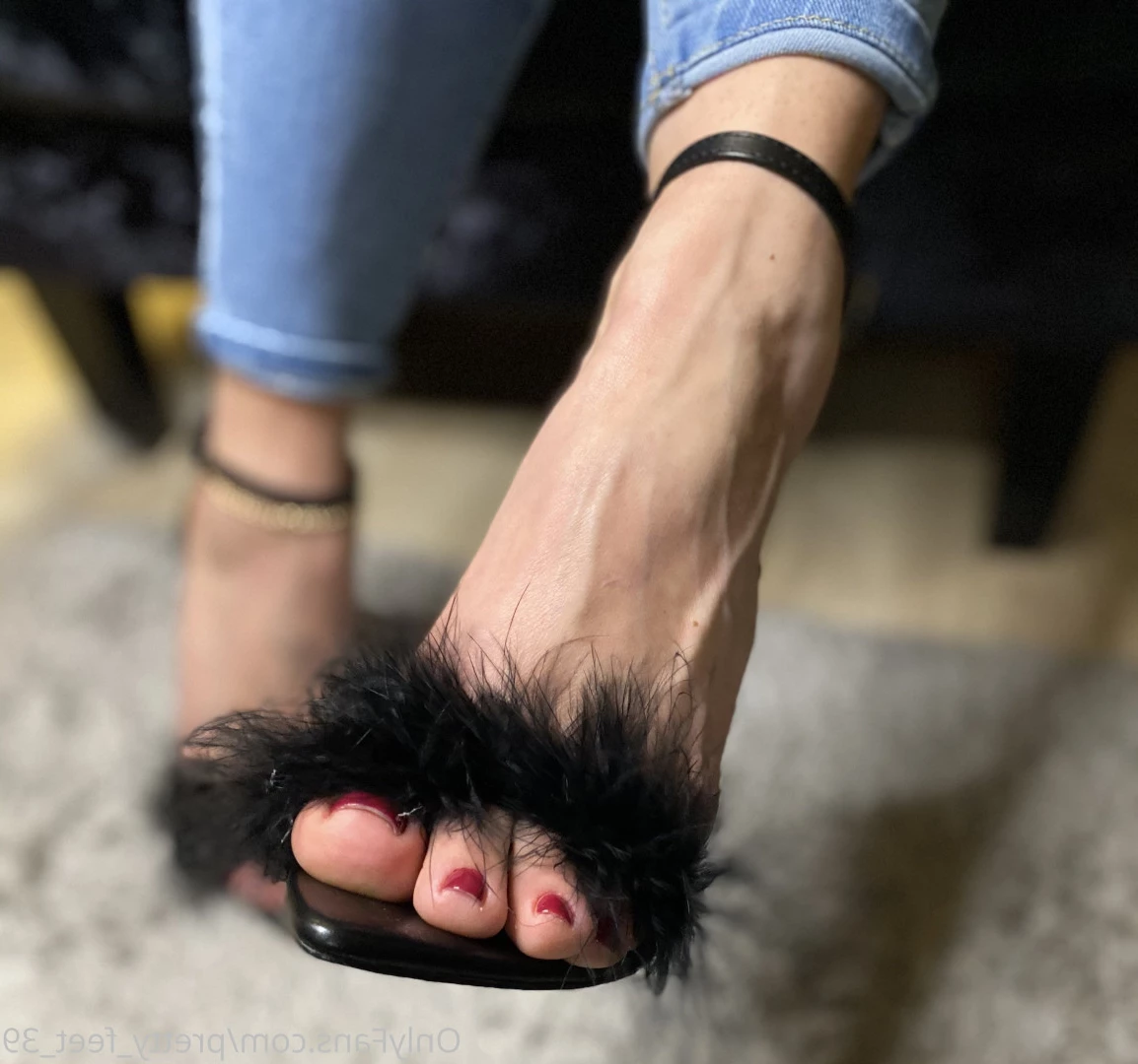 Goddess Vanessa [ pretty_feet_39 ] Onlyfans leaked photo 7173217 on Hotleaks.tv