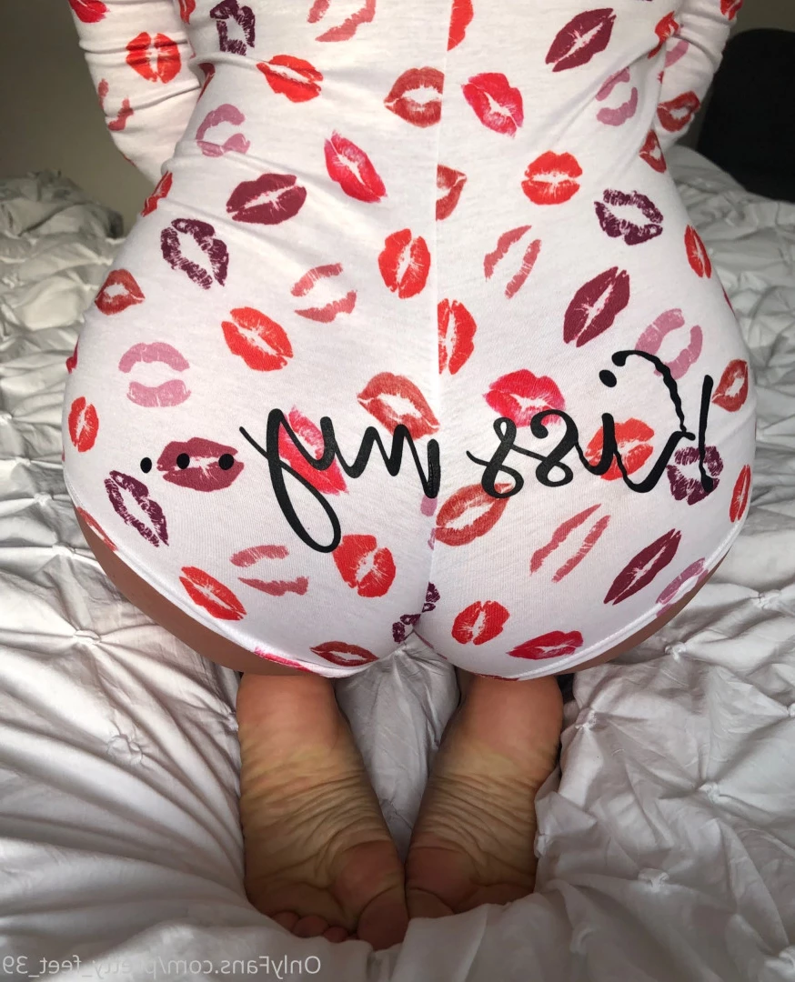 Goddess Vanessa [ pretty_feet_39 ] Onlyfans leaked photo 7174132 on Hotleaks.tv
