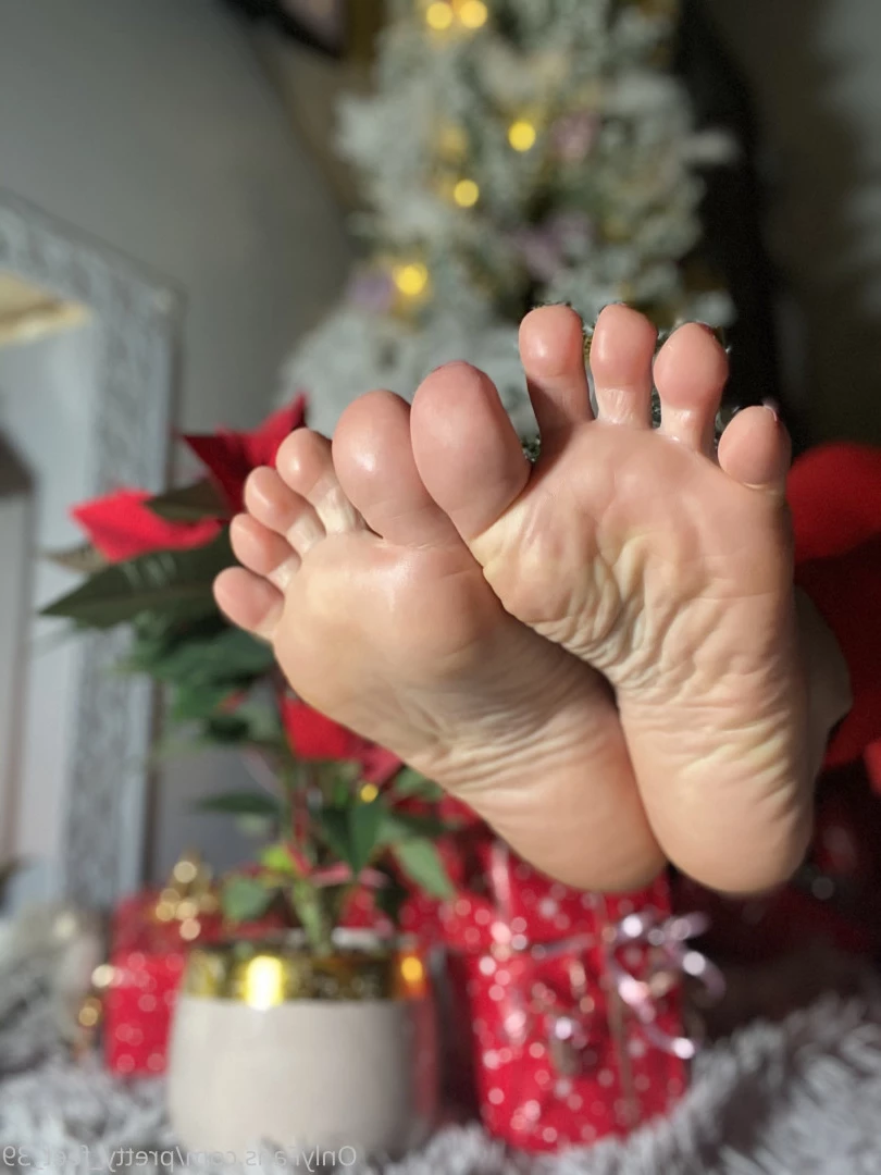 Goddess Vanessa [ pretty_feet_39 ] Onlyfans leaked photo 7174437 on Hotleaks.tv