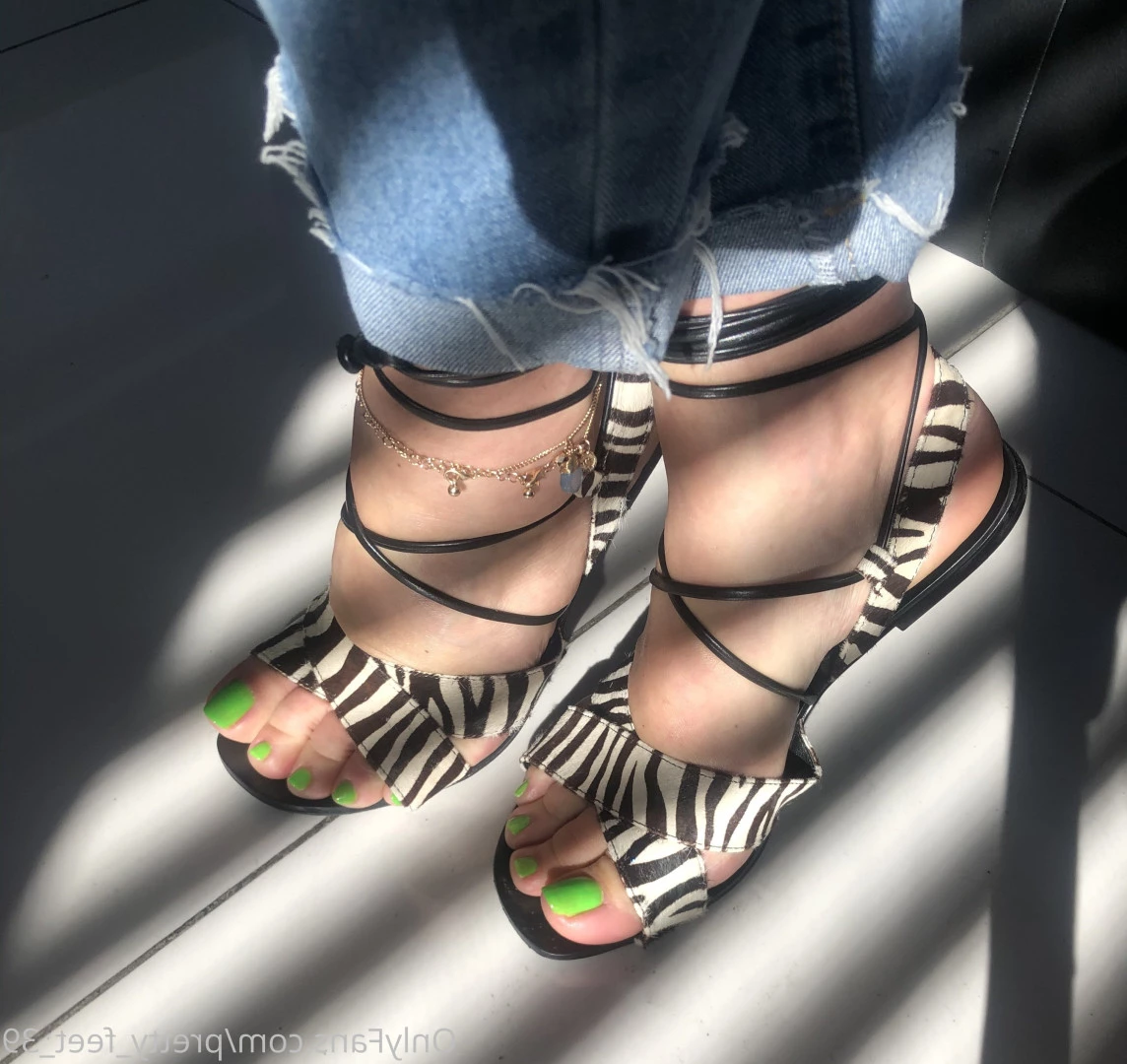 Goddess Vanessa [ pretty_feet_39 ] Onlyfans leaked photo 7174540 on Hotleaks.tv