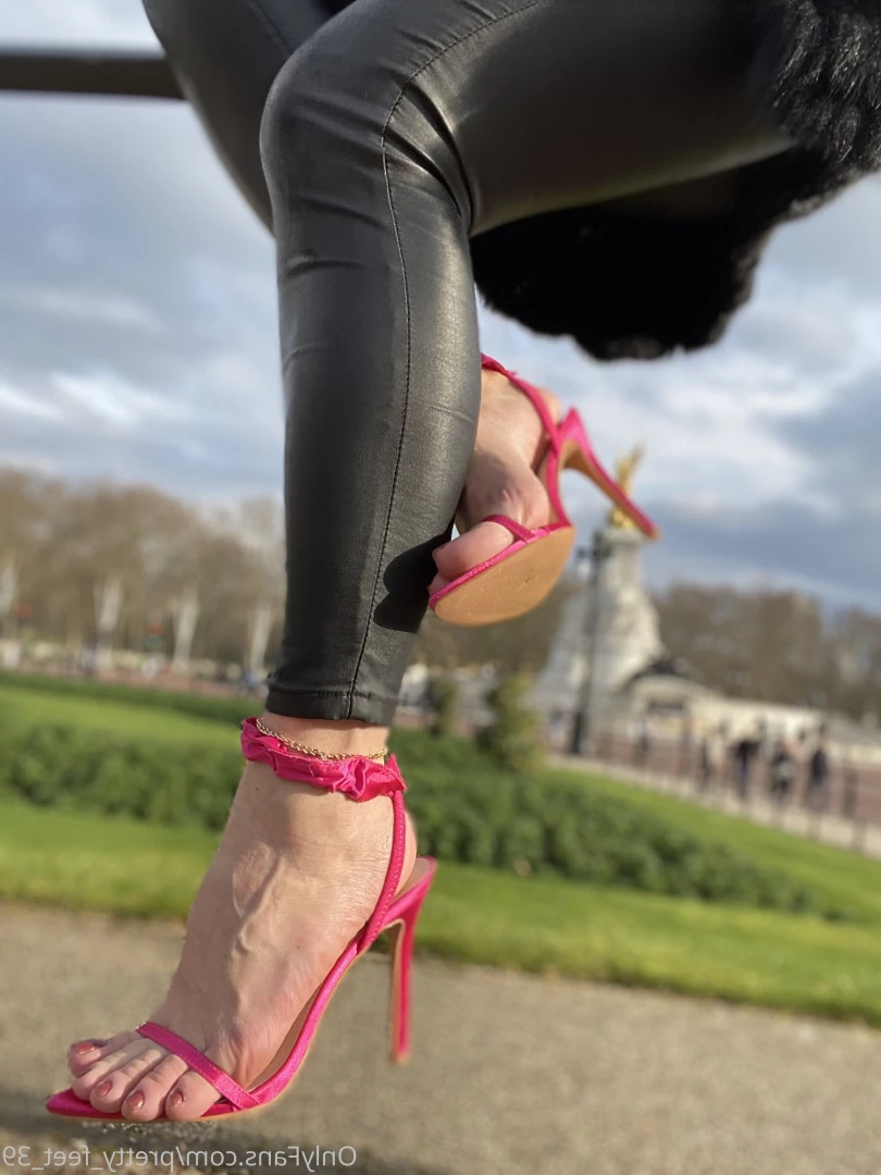 Goddess Vanessa [ pretty_feet_39 ] Onlyfans leaked photo 7175785 on Hotleaks.tv