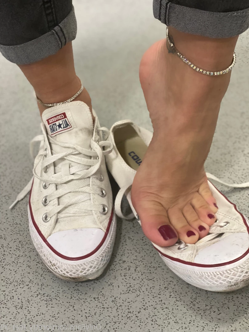 Goddess Vanessa [ pretty_feet_39 ] Onlyfans leaked photo 7176097 on Hotleaks.tv