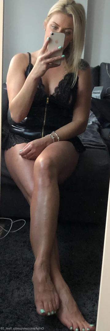 Goddess Vanessa [ pretty_feet_39 ] Onlyfans leaked photo 7176335 on Hotleaks.tv