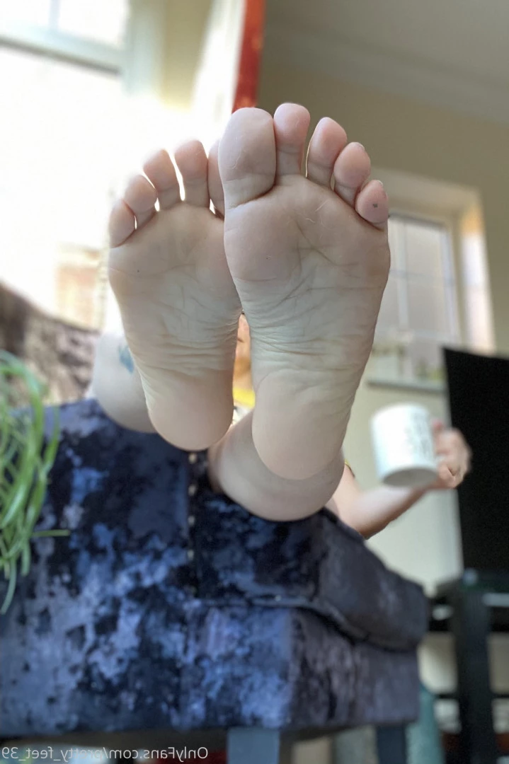 Goddess Vanessa [ pretty_feet_39 ] Onlyfans leaked photo 7176962 on Hotleaks.tv