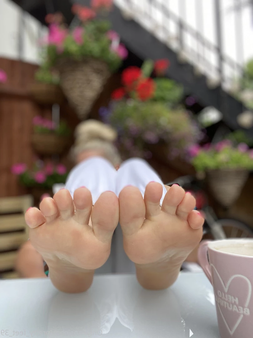 Goddess Vanessa [ pretty_feet_39 ] Onlyfans leaked photo 7177059 on Hotleaks.tv